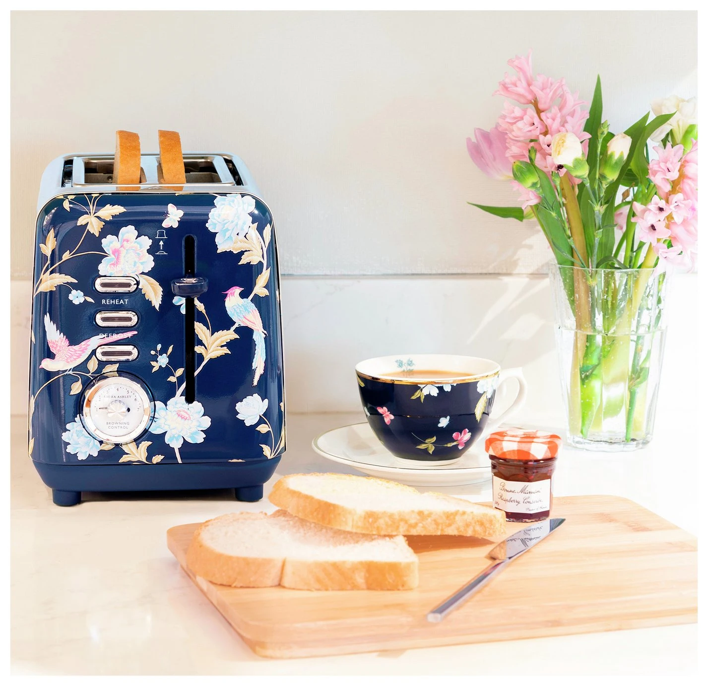 Laura Ashley VQSBT582BSUK 2 Slice Toaster - Blue 5 Laura Ashley VQSBT582BSUK 2 Slice Toaster - Blue - Image 3