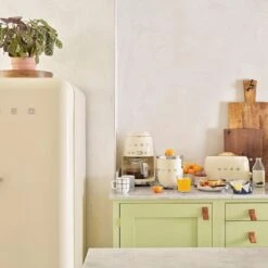 Smeg DCF02 50's Style Retro Drip Filter Coffee Machine Cream 11 Smeg DCF02 50's Style Retro Drip Filter Coffee Machine Cream -Home Sales Store 1346622 R Z005A