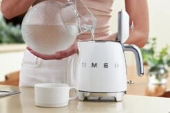 Smeg KLF05WHUK 50's Style Retro Mini Kettle - White -Home Sales Store 1346787 R Z009A