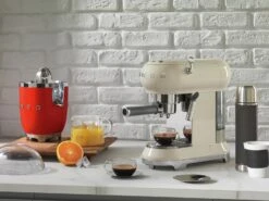 Smeg ECF01 50's Style Retro Espresso Coffee Machine - Cream 11 Smeg ECF01 50's Style Retro Espresso Coffee Machine - Cream -Home Sales Store 1346914 R Z004A