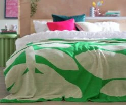 Habitat Floral Pattern Knit Throw - White & Green -125x150cm -Home Sales Store 1953716 R Z001C