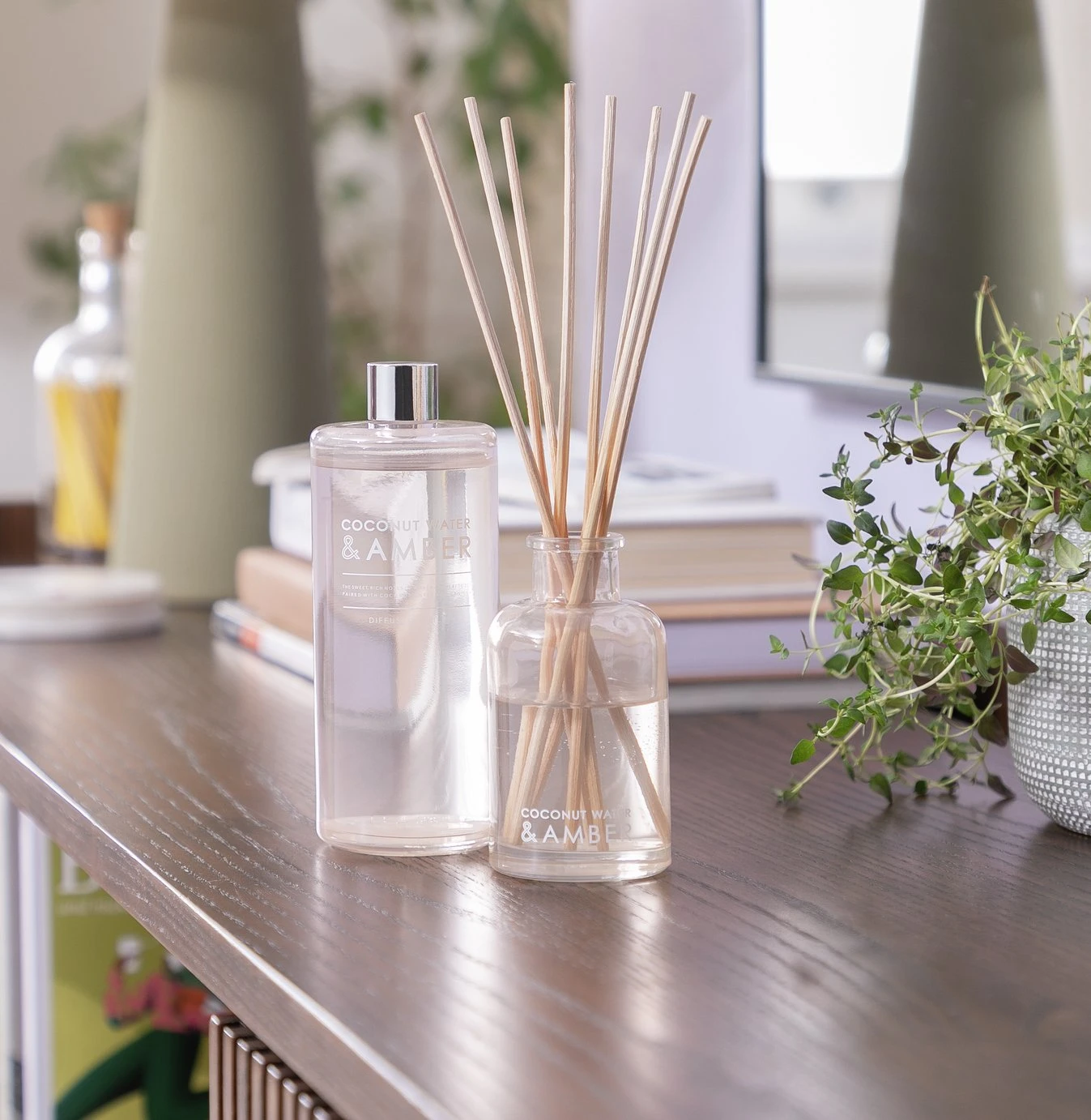 Habitat 90ml Diffuser & 180ml Refill - Coconut Water & Amber 4 Habitat 90ml Diffuser & 180ml Refill - Coconut Water & Amber - Image 2