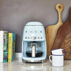 Smeg DCF02PBUK 50's Style Retro Filter Coffee Machine - Blue 17 Smeg DCF02PBUK 50's Style Retro Filter Coffee Machine - Blue -Home Sales Store 3033964 R Z008A