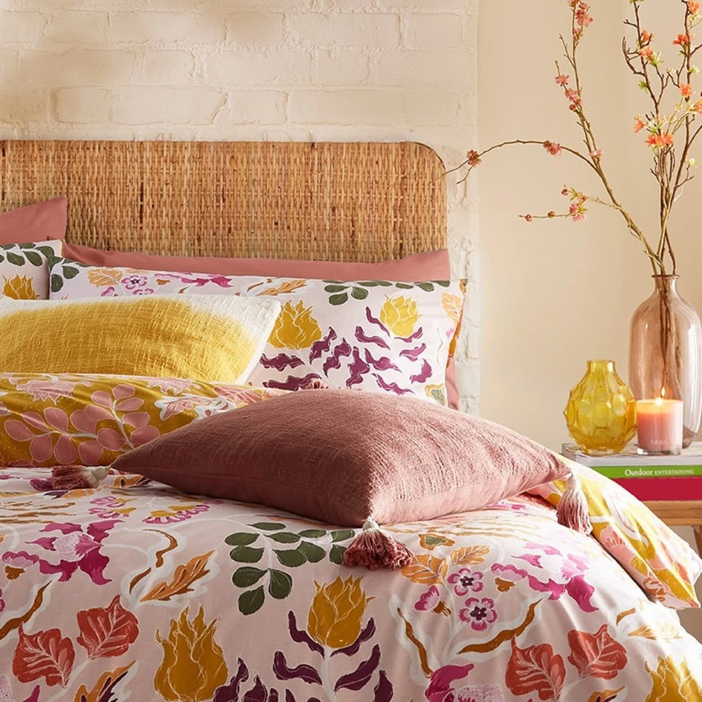 Furn Protea Abstract Floral Pink Bedding Set - Single 3 Furn Protea Abstract Floral Pink Bedding Set - Single