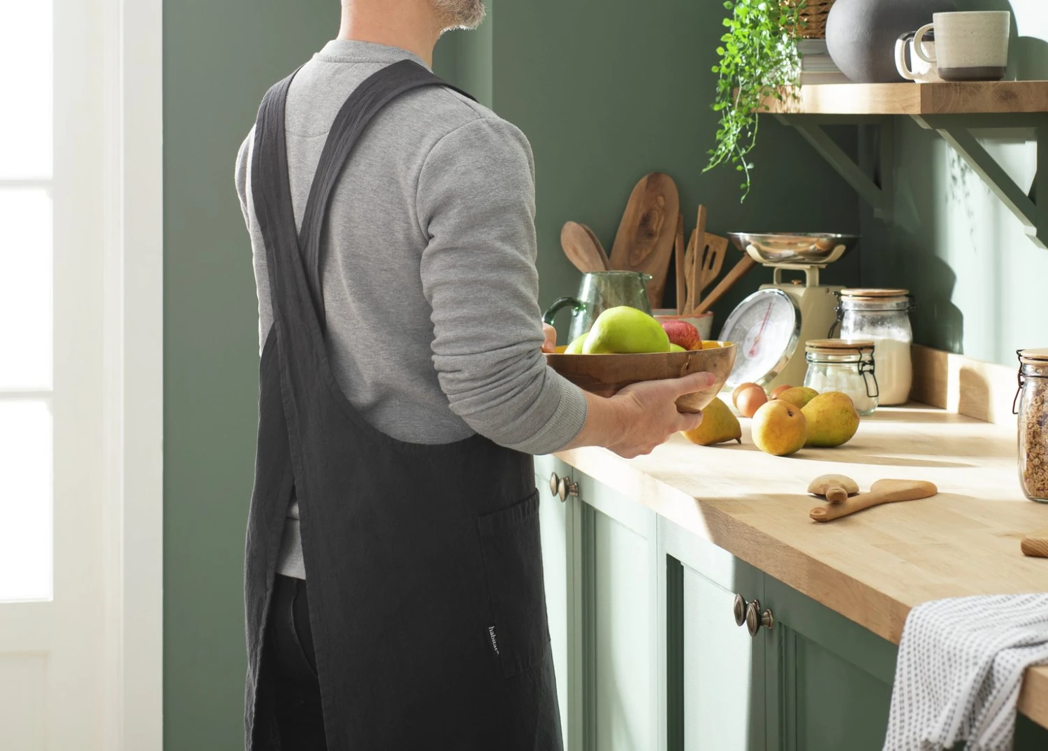 Habitat Cross Back Apron - Charcoal 4 Habitat Cross Back Apron - Charcoal - Image 2