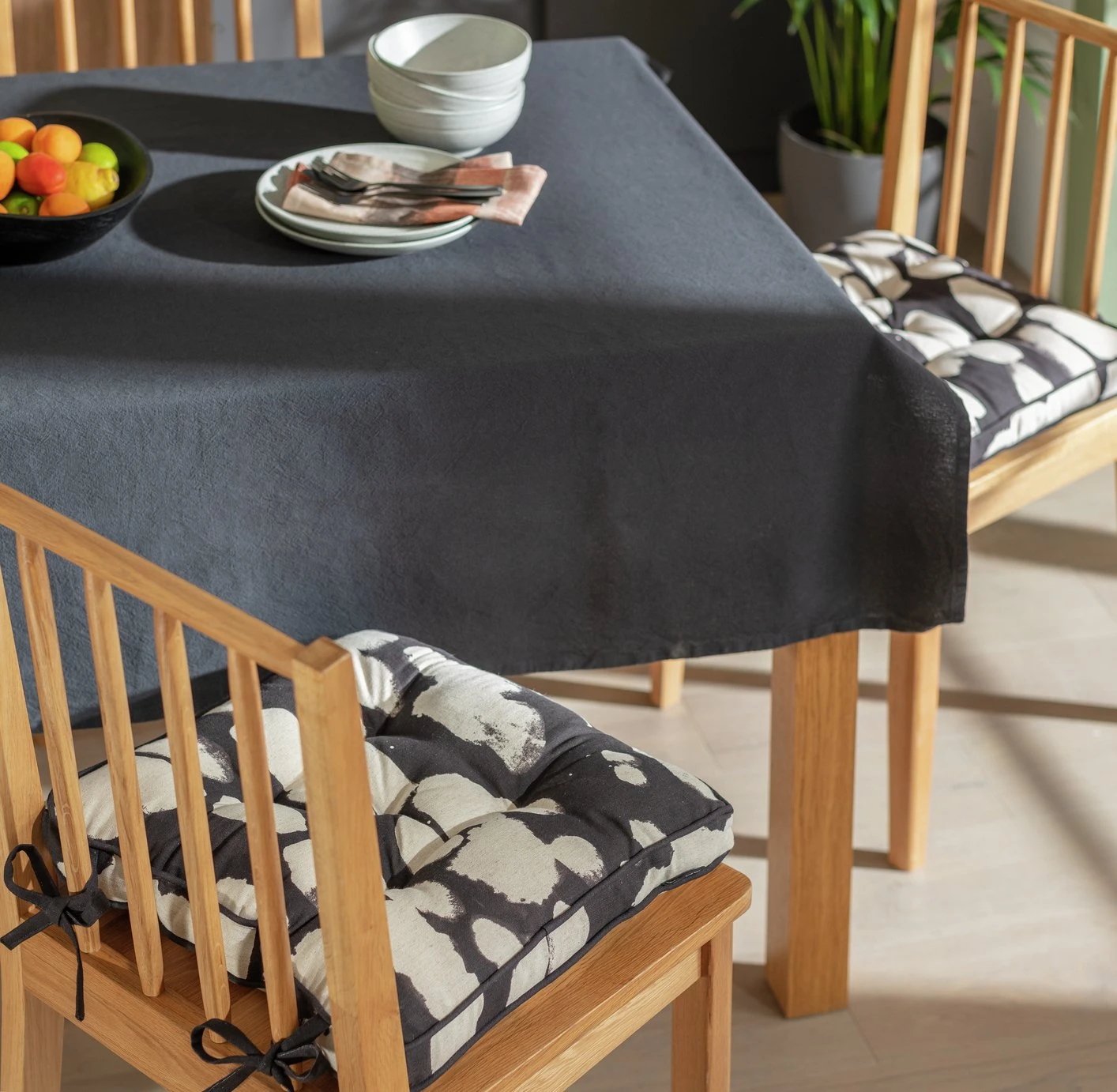 Habitat Ink Print Pack Of 2 Seat Cushions - White And Black 4 Habitat Ink Print Pack Of 2 Seat Cushions - White And Black - Image 2