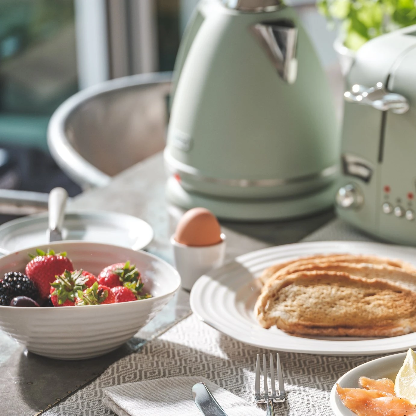 De'Longhi CTO4.GR Argento Flora 4 Slice Toaster - Green 8 De'Longhi CTO4.GR Argento Flora 4 Slice Toaster - Green - Image 6