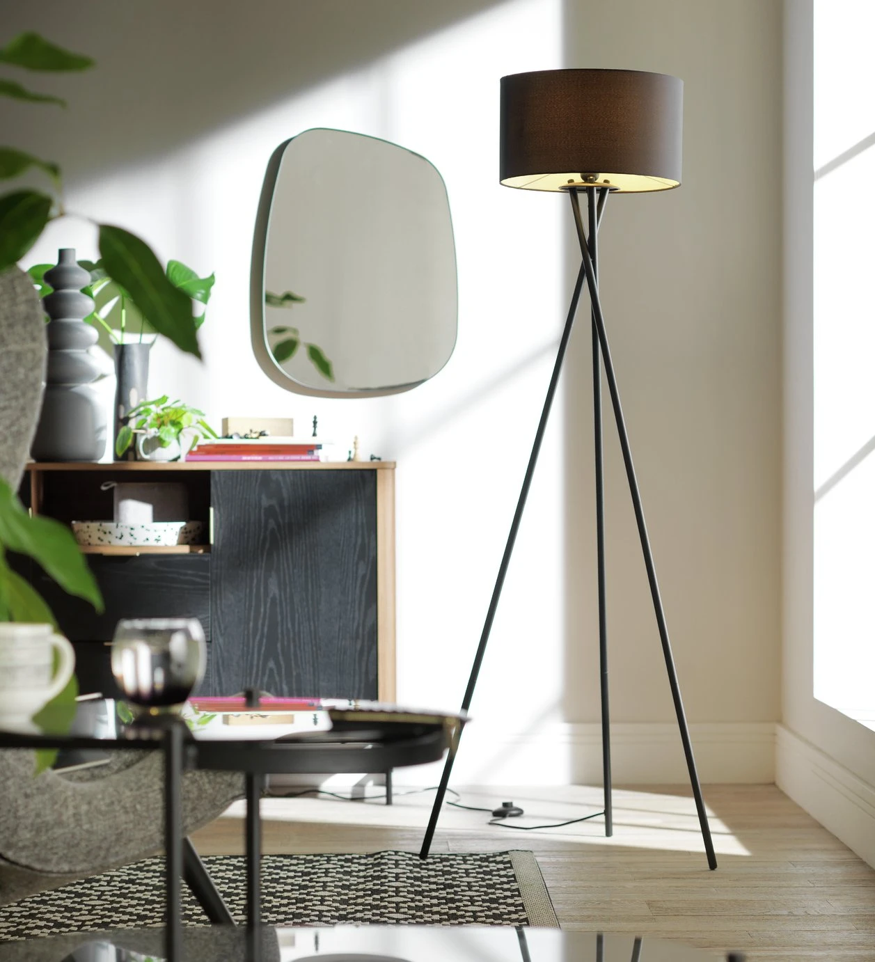 Habitat Matt Tripod Floor Lamp - Black 3 Habitat Matt Tripod Floor Lamp - Black
