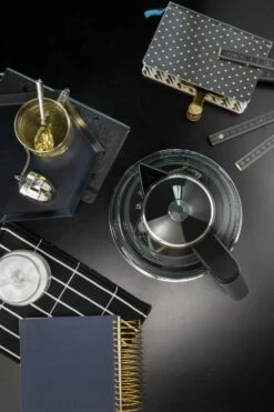 De'Longhi KBAC3001.BK Avvolta Kettle - Black & Grey -Home Sales Store 8907631 R Z005A