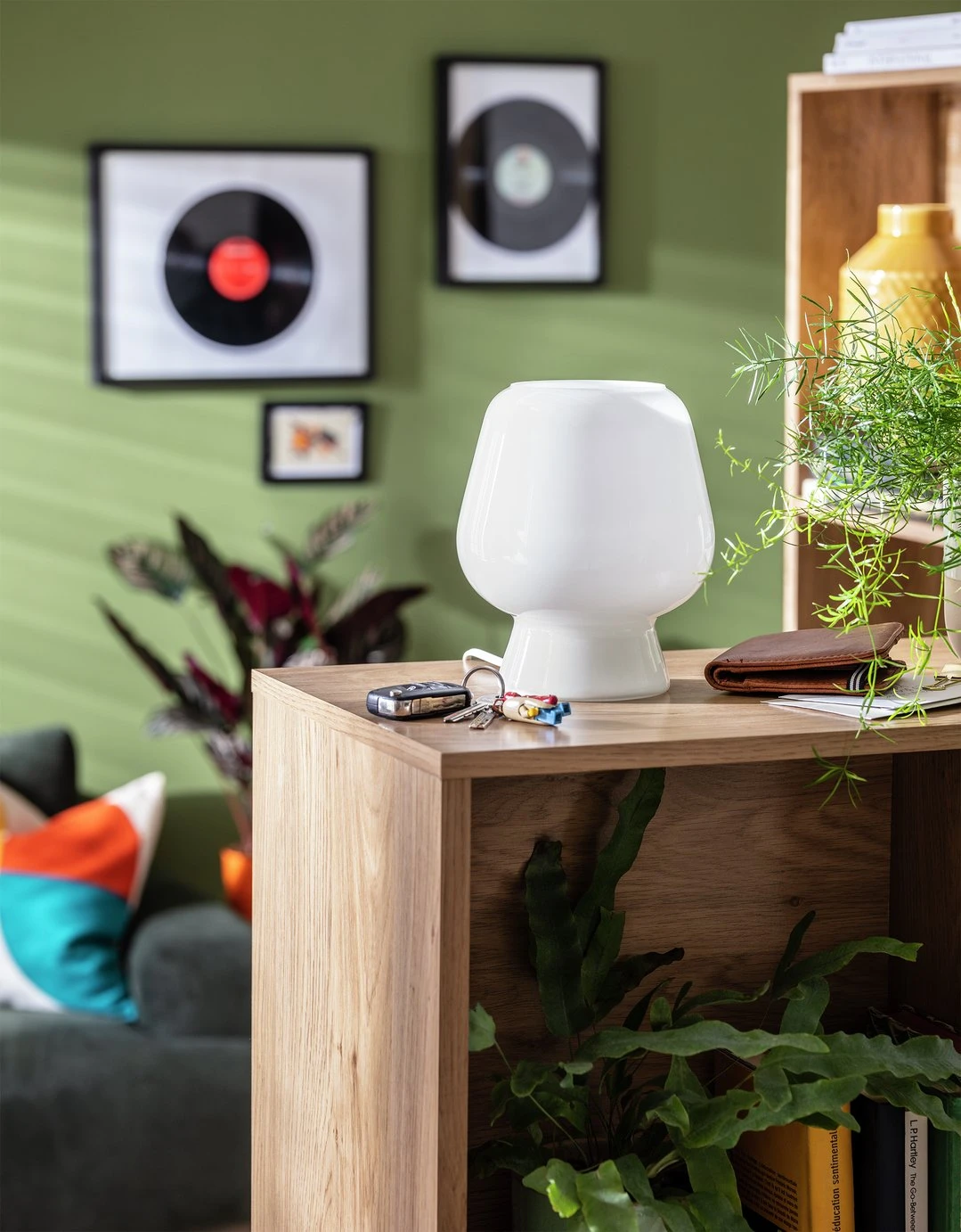 Habitat Lucetta Glass Table Lamp - White 8 Habitat Lucetta Glass Table Lamp - White - Image 6