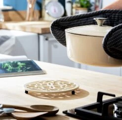 Habitat Cast Iron Trivet - Cream -Home Sales Store 9492176 R Z001C