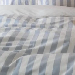 Habitat Stripe Sky Blue & White Bedding Set - Double -Home Sales Store 9520385 R Z003C