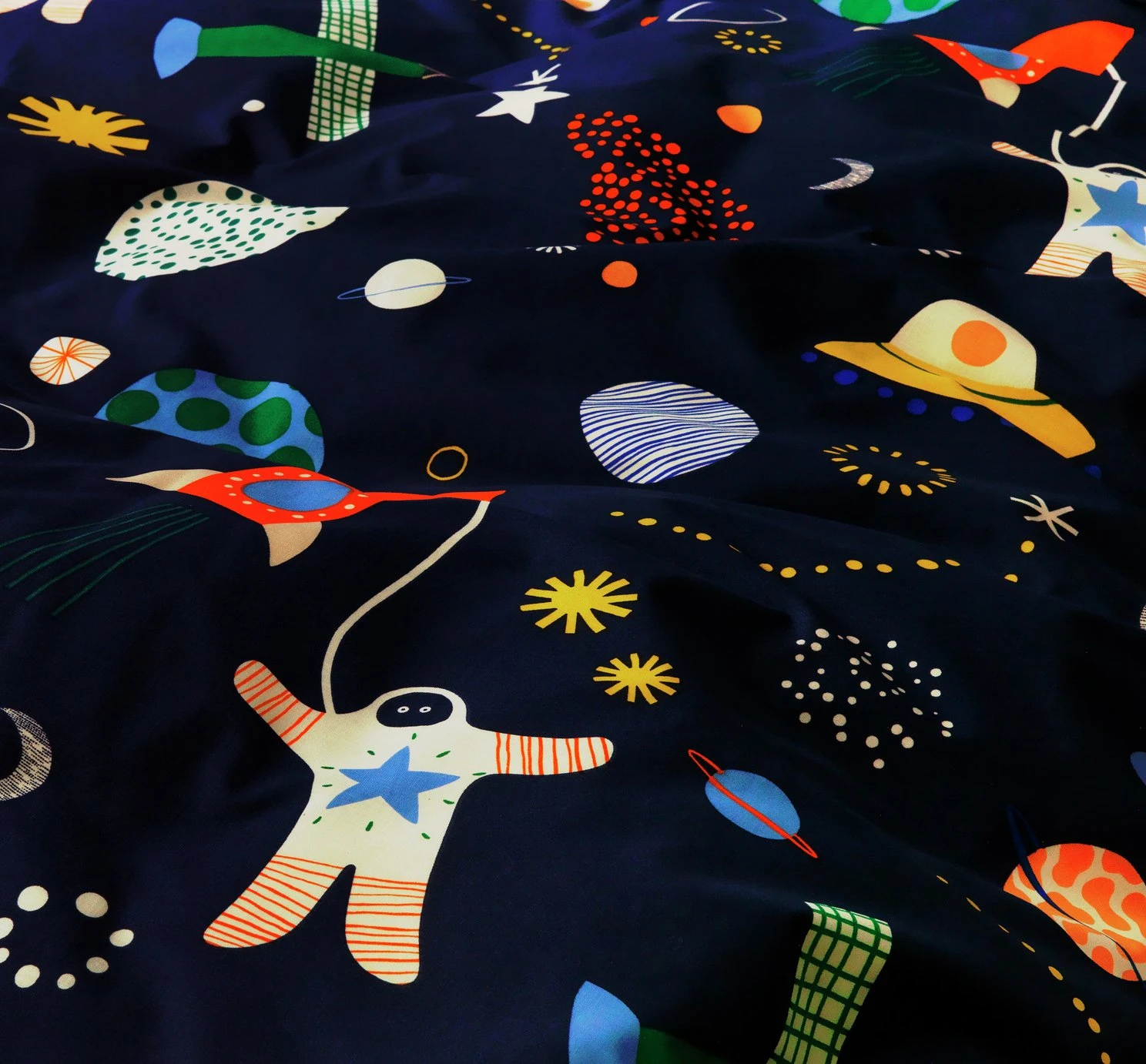 Habitat Kids Glow In The Dark Space Bedding Set - Toddler 9 Habitat Kids Glow In The Dark Space Bedding Set - Toddler - Image 7
