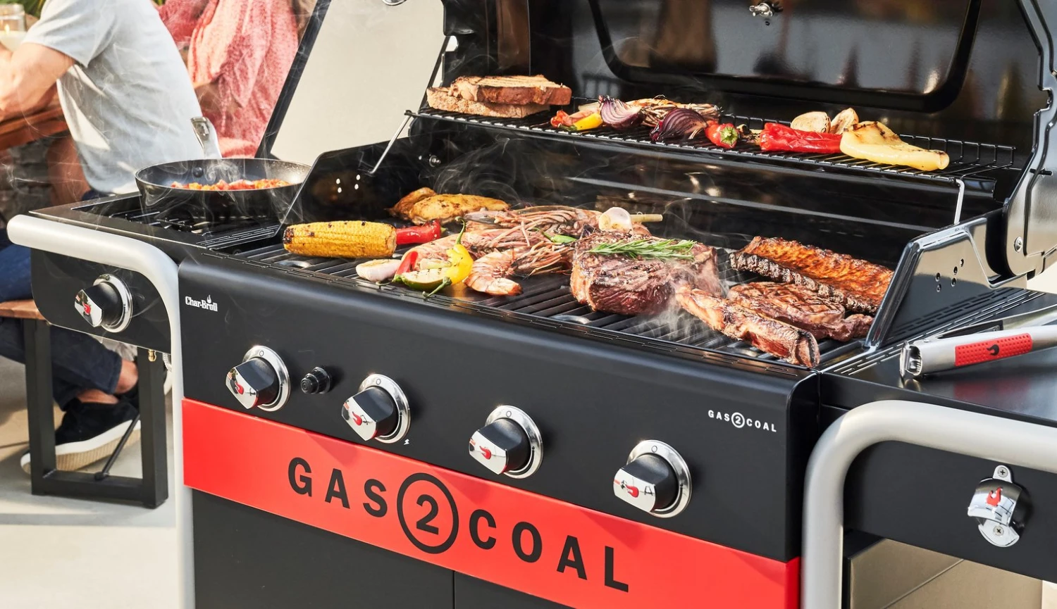 Char-Broil 4 Burner Gas And Charcoal BBQ 5 Char-Broil 4 Burner Gas And Charcoal BBQ - Image 3