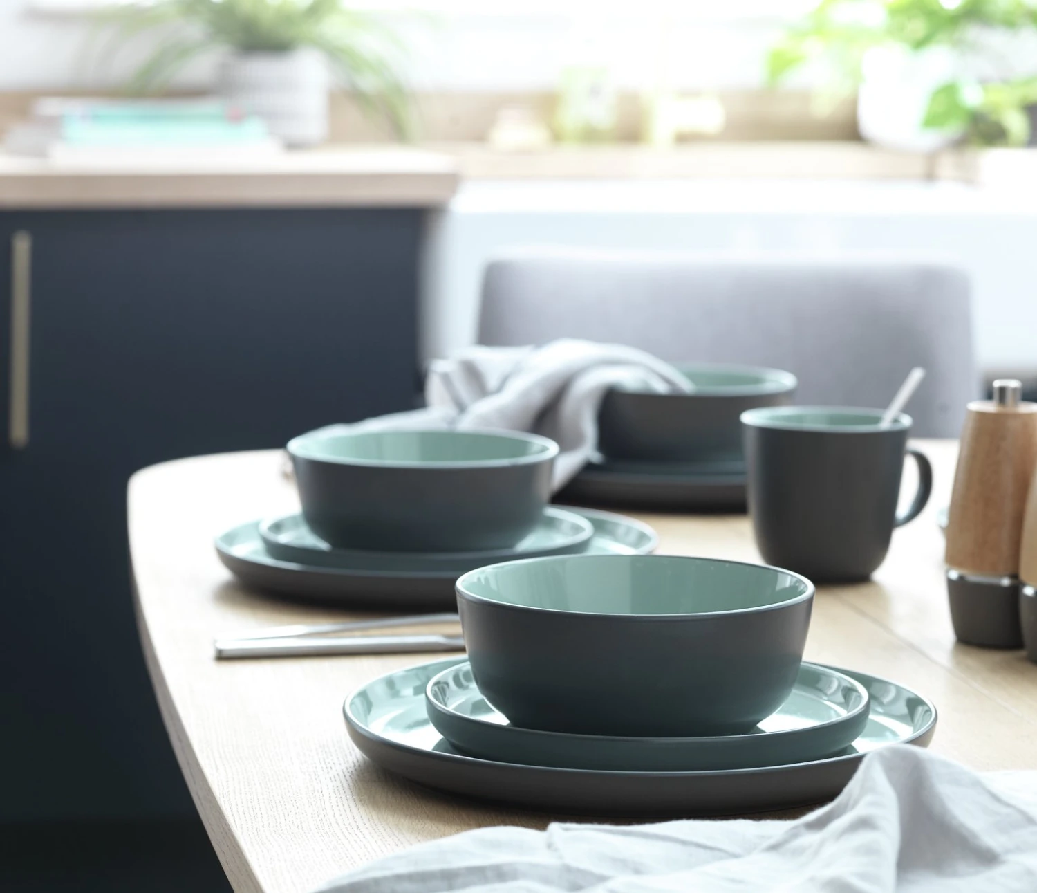 Habitat Two Tone 16 Piece Stoneware Dinner Set 4 Habitat Two Tone 16 Piece Stoneware Dinner Set - Image 2